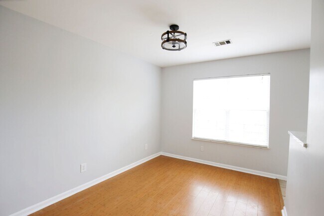 Building Photo - Available now. Beautiful fully renovated 3...