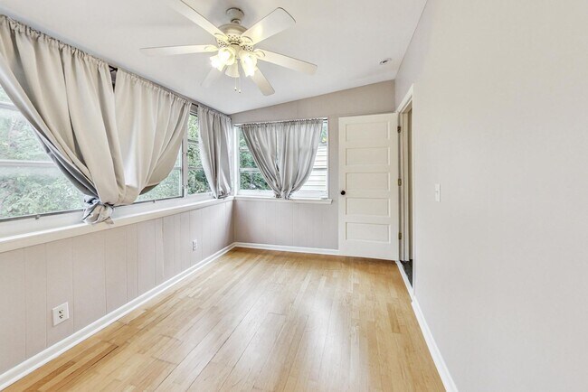 Building Photo - 4115 4th St NW