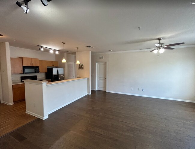 Building Photo - Gardens of Bridgehampton