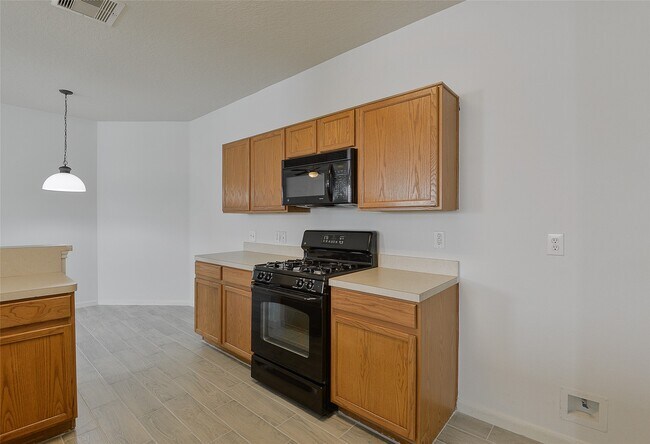 Building Photo - 2825 Woodspring Forest Dr