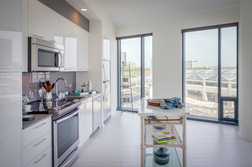 Vita Tysons Corner 7902 Tysons One Pl McLean VA 22102 Apartment Finder