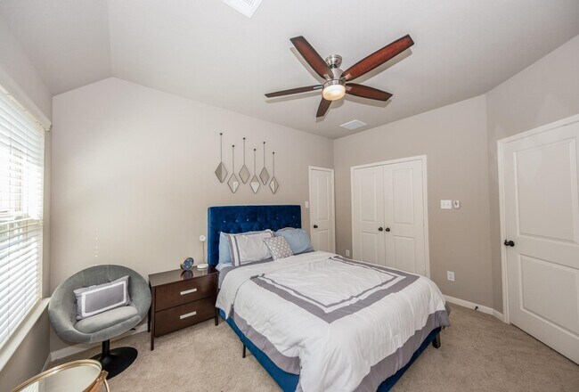 Building Photo - 10010 Cypress Path