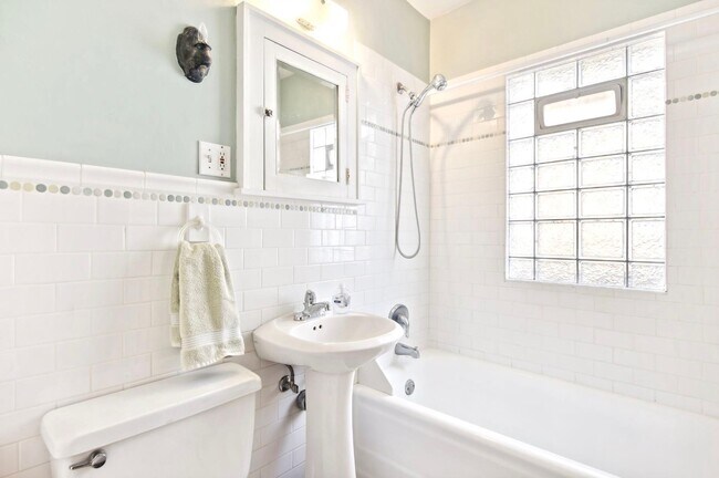 Building Photo - 4542 Grand Ave S