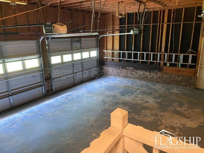 Building Photo - 1228 Forest Acres Dr