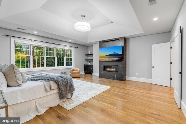 Building Photo - 7002 River Oaks Dr