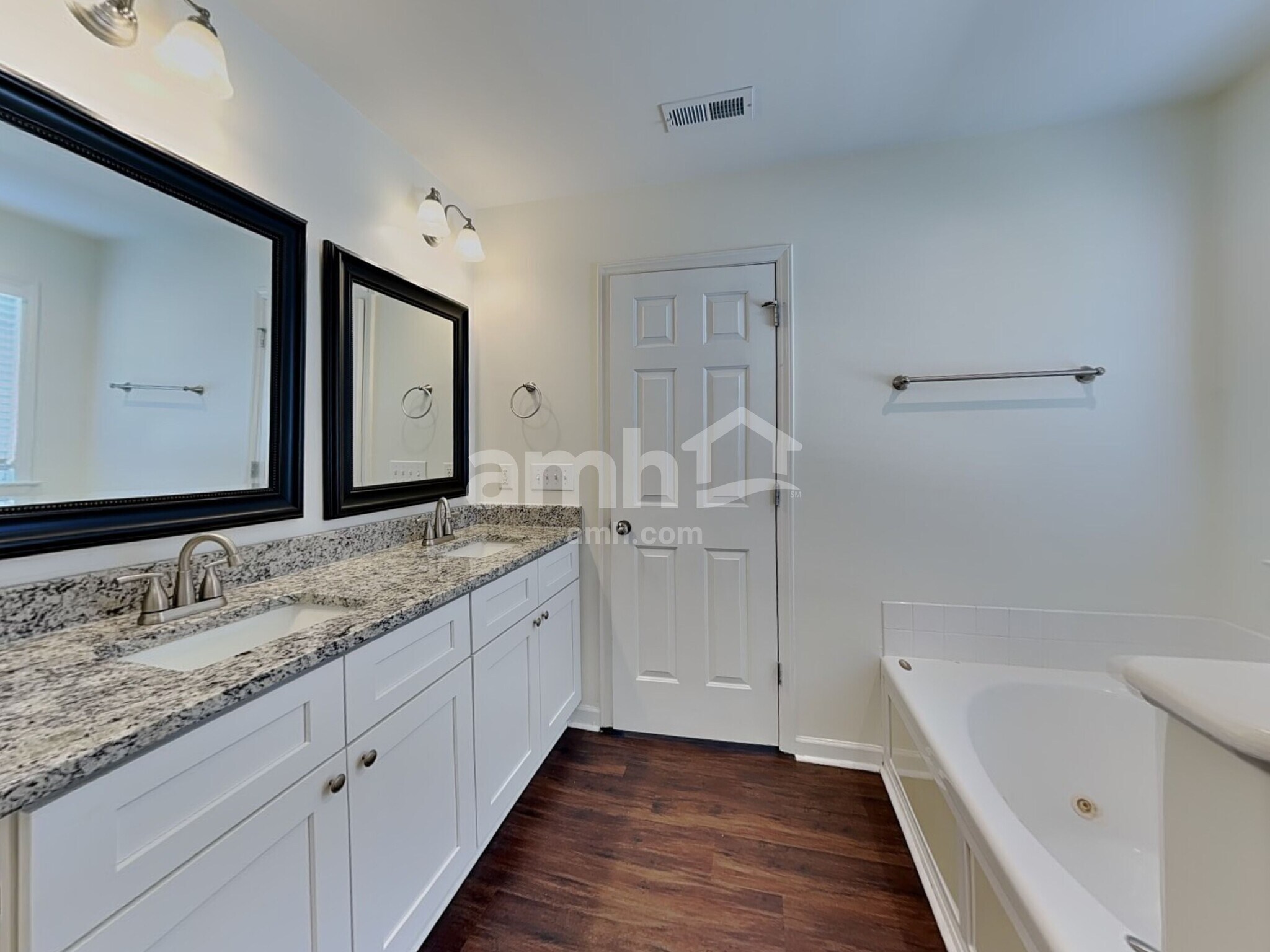 Building Photo - 718 Barrocliff Rd