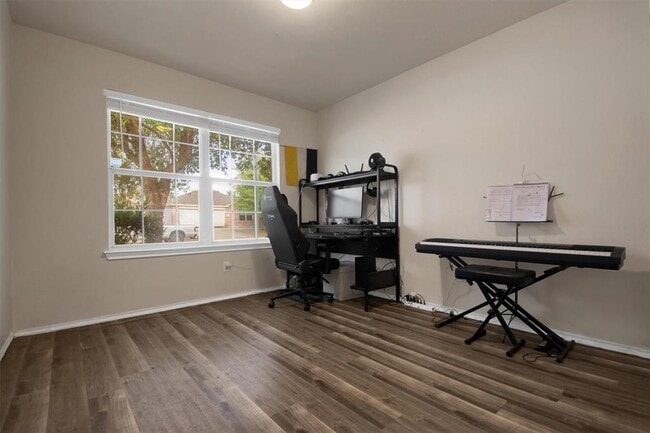 Building Photo - 18205 Topsail St