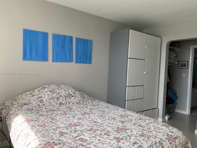 Building Photo - 3010 Marcos Dr