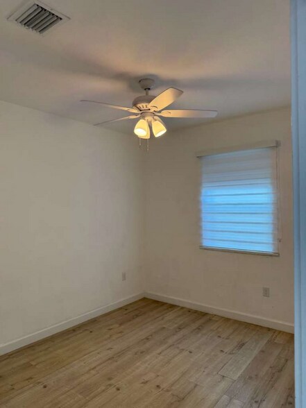 Building Photo - 10296 NW 88th St