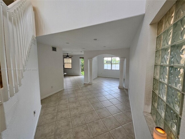 Building Photo - 17046 SW 39th Ct