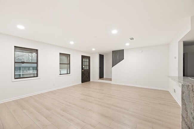 Building Photo - Springwood