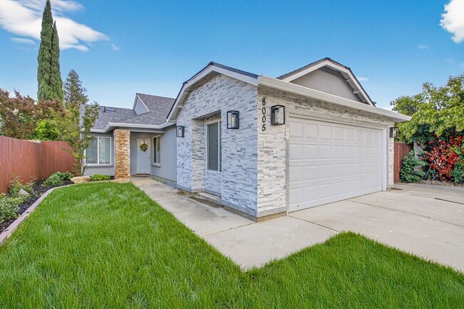 Building Photo - Bright & Spacious 3 Bed, 2 Bath Home – Must See!