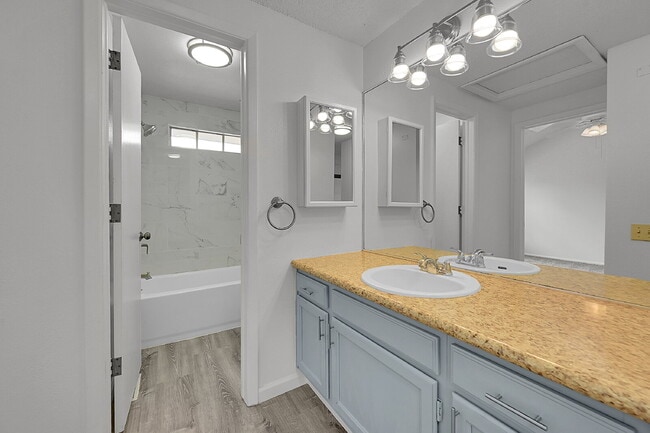 Building Photo - $2,150.00 - 2 Bedrooms, 2 Bathrooms, Townh...