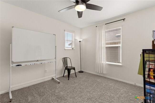 Building Photo - 175 Honey Oak Ln