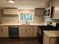 Building Photo - 105 Holyoke St