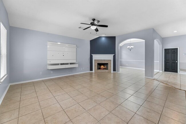 Building Photo - 6439 Stone Landing Ln