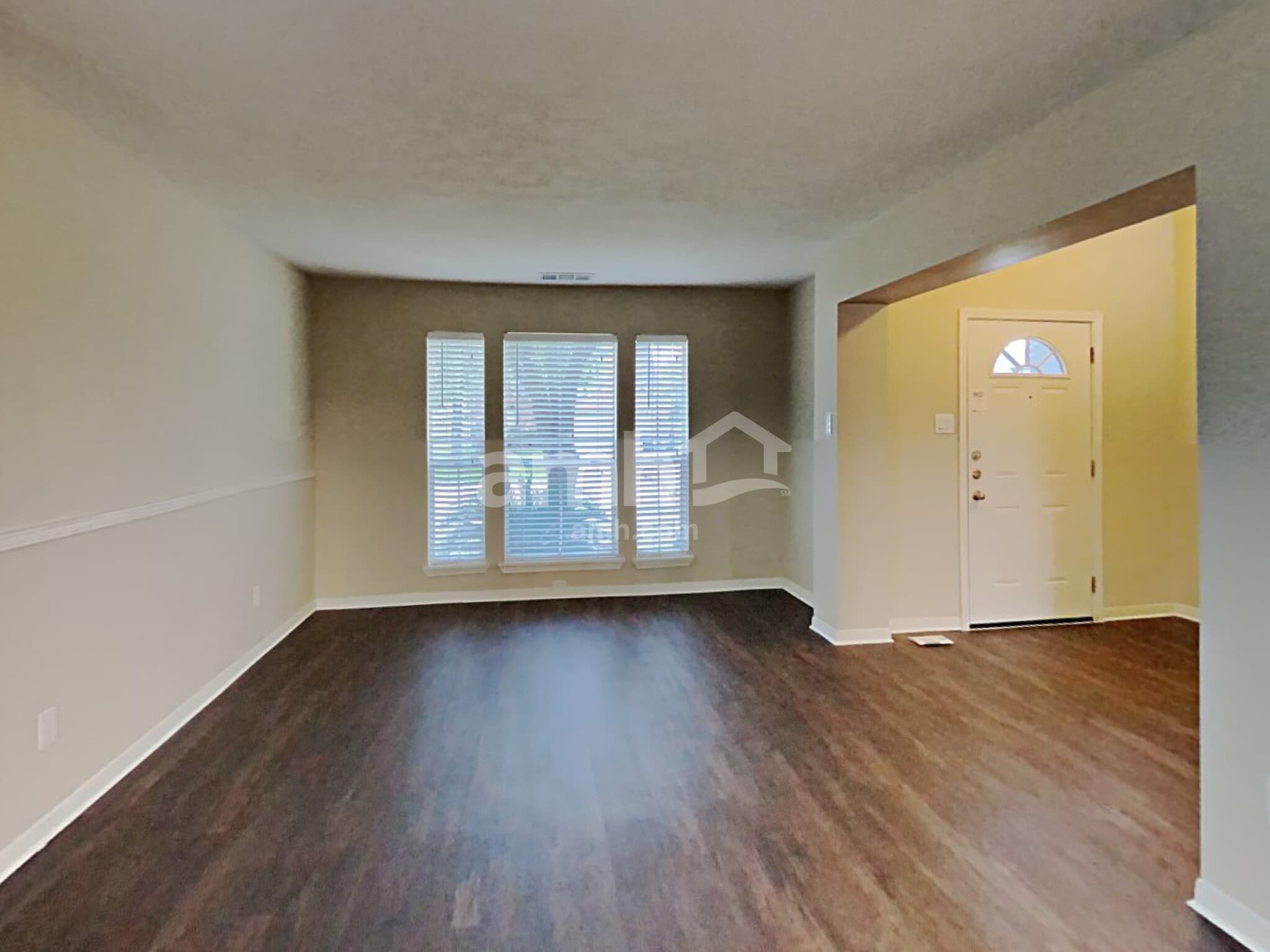 Building Photo - 4135 President's Dr W