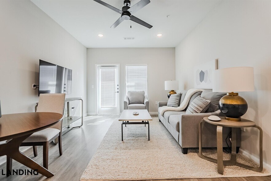 Building Photo - 1650 Harris Hill Rd