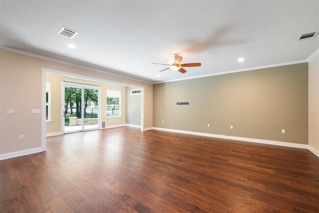 Building Photo - 202 River Rock Dr