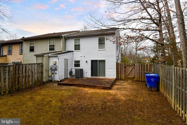 Building Photo - 1586 Pin Oak Dr