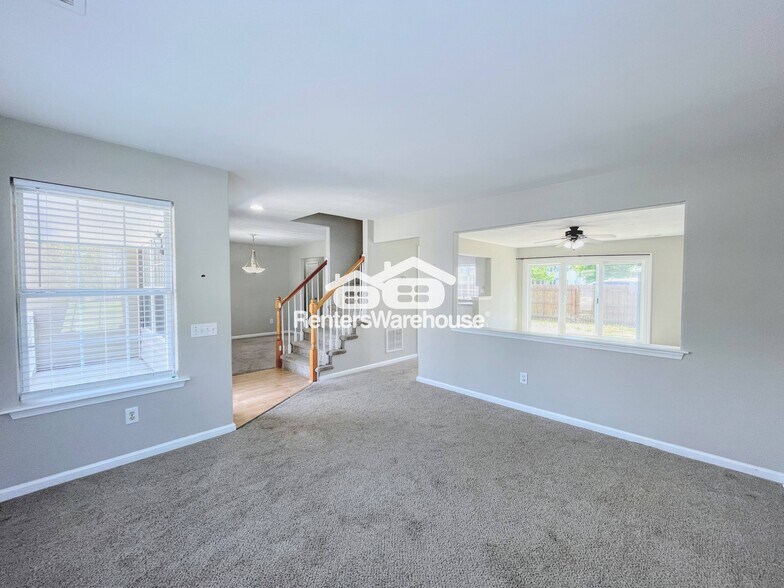 Building Photo - 617 Lord Nelson Ct