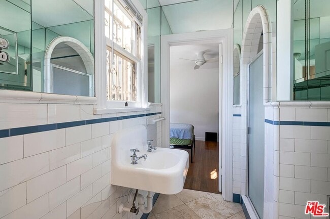 Building Photo - 1511 Pandora Ave