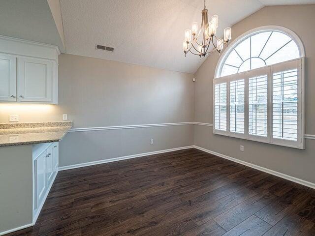 Building Photo - 655 Torrey Pines Dr