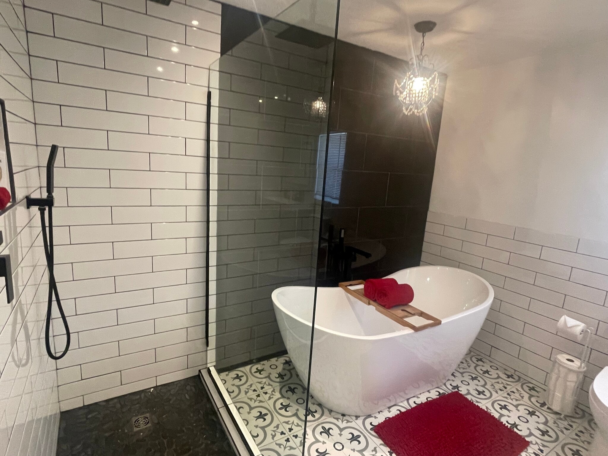 Open walk in shower - 433 Homer Ave