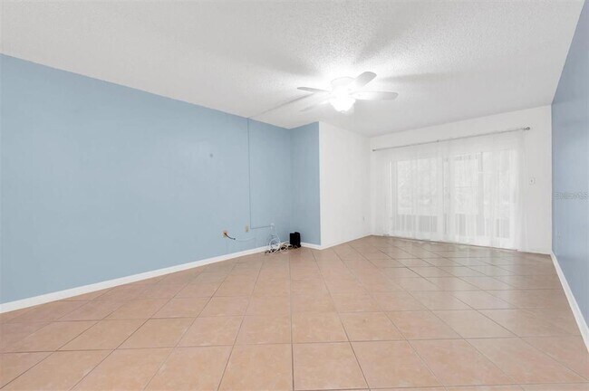 Building Photo - 845 Maple Ct