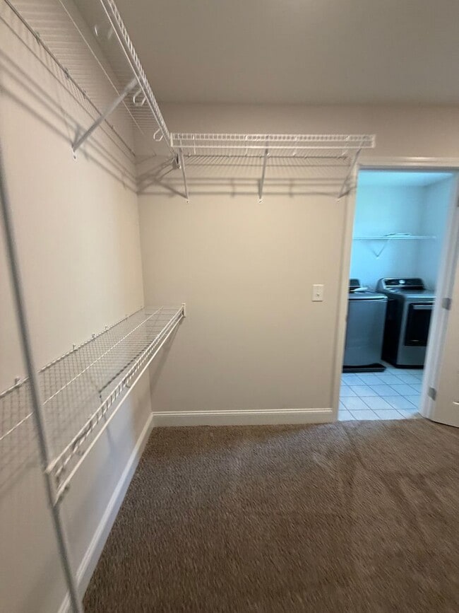 Building Photo - 4 Bedroom Dog Friendly Home For Rent Near Post!