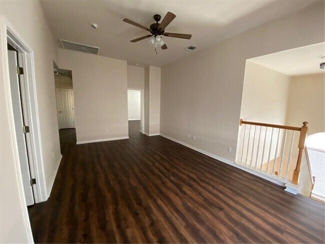 Building Photo - 8811 Glen Canyon Dr