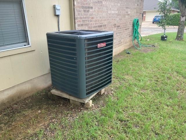 Building Photo - 632 Columbine Ave