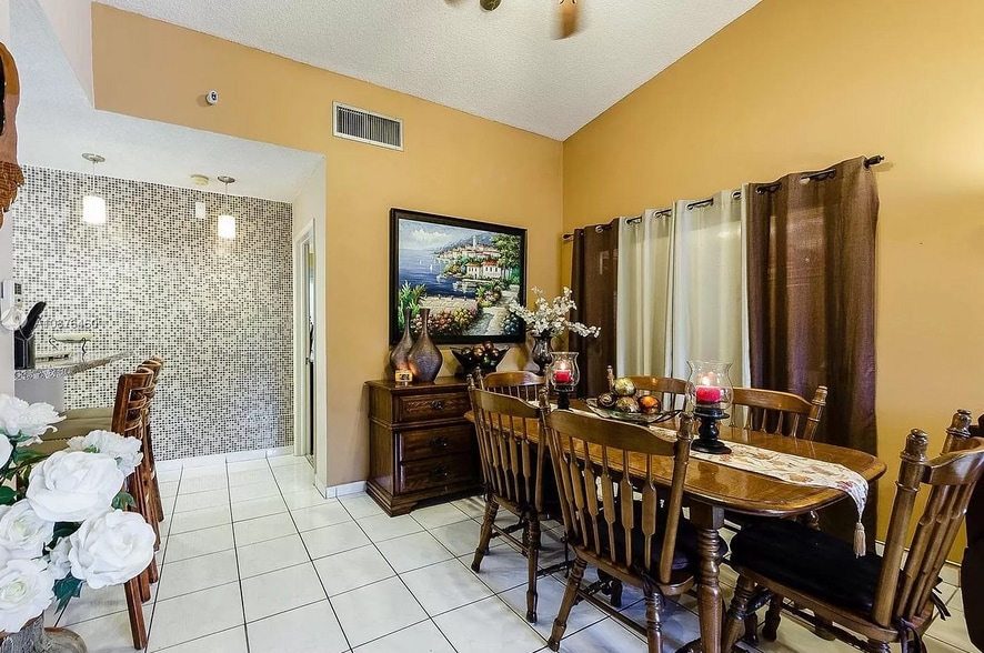 Living room - 7510 SW 153rd Plz