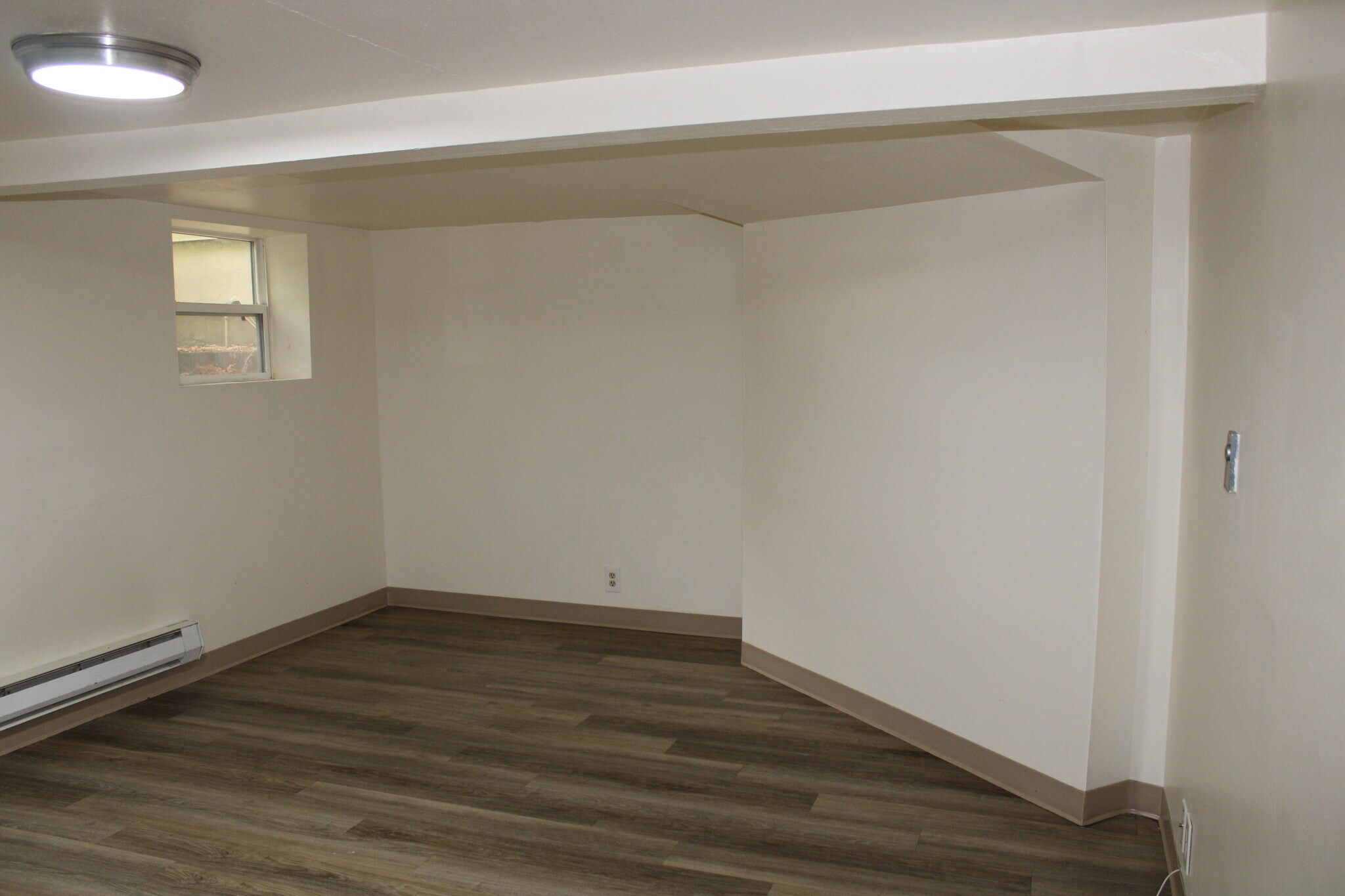 Building Photo - 710 Monroe St