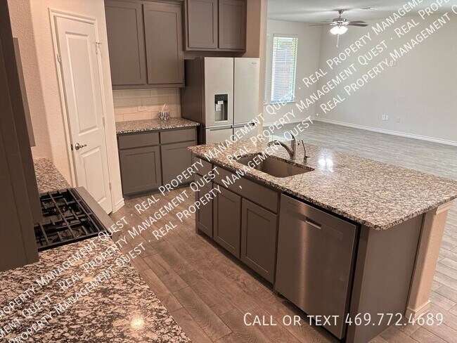 Building Photo - 8164 Trudy Ln