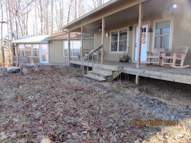 Building Photo - $1,500 - 2 Bedroom / 2 Bath Fully Furnished Cabin with an Amazing View in the Pumpkintown Community