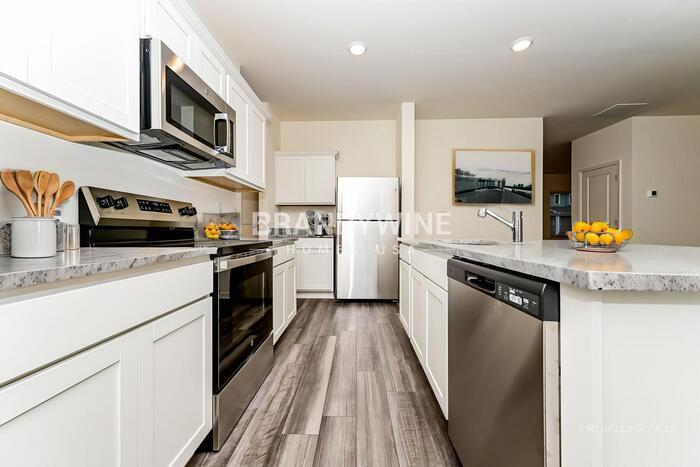 Building Photo - 7625 Saffron Ave