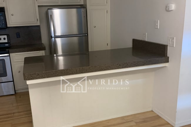 Building Photo - 1001 Mohawk St