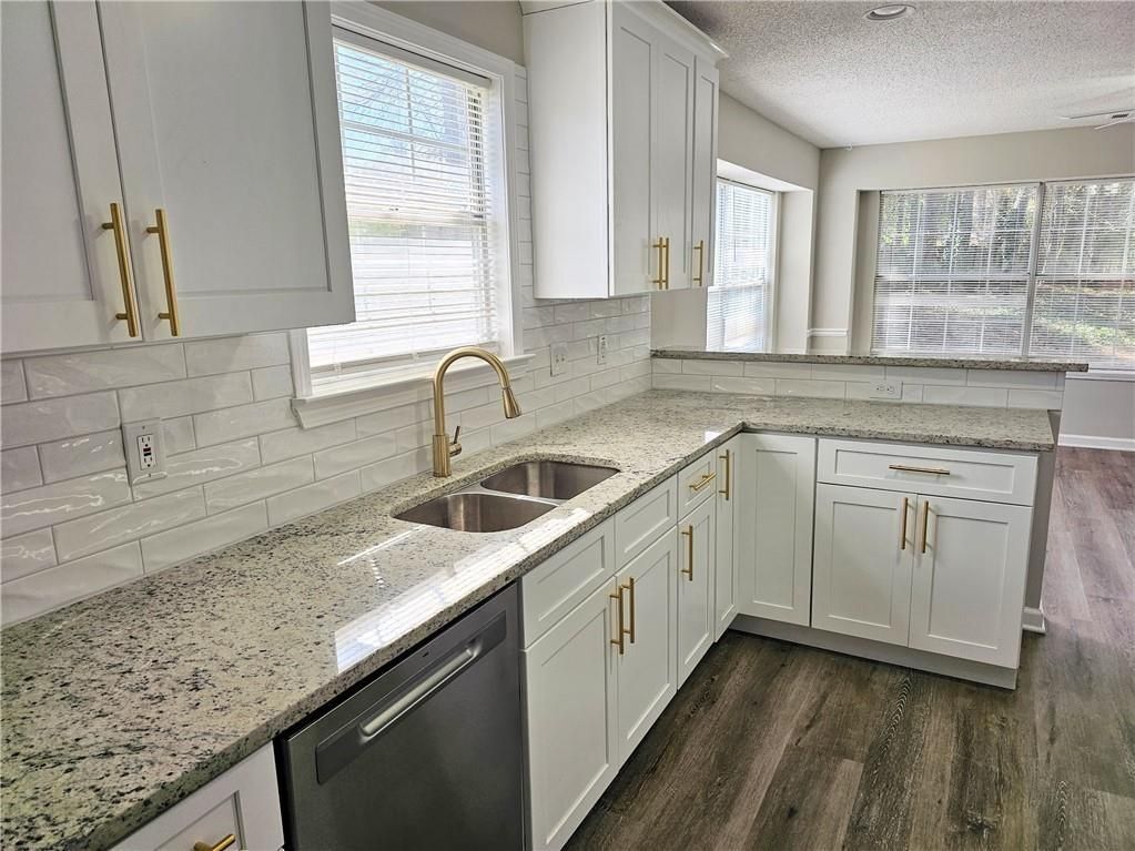 Building Photo - 8425 Falling Rocks Way