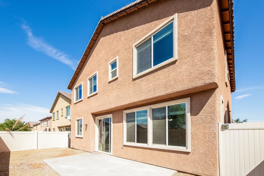 Building Photo - 2405 Breckle Key Ave