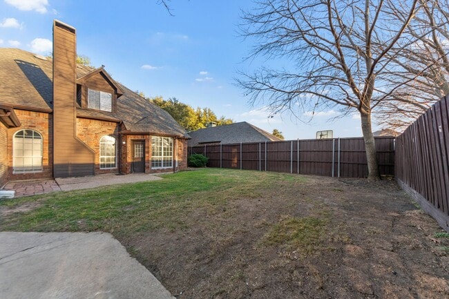 Building Photo - 7705 Case Dr