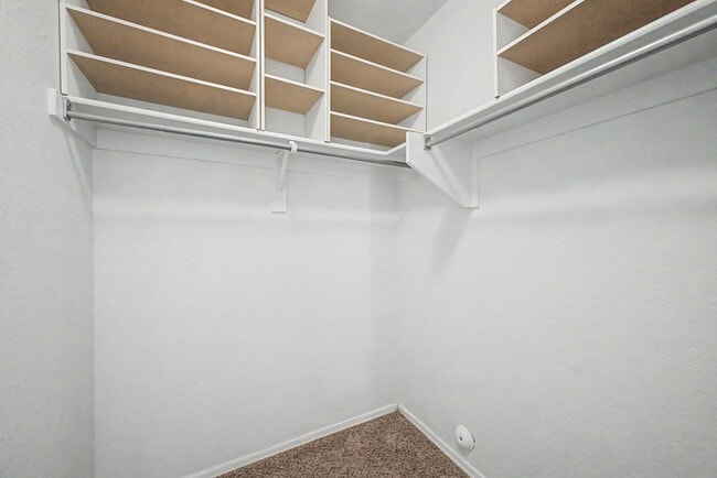 Building Photo - 33856 N Cherry Creek Rd