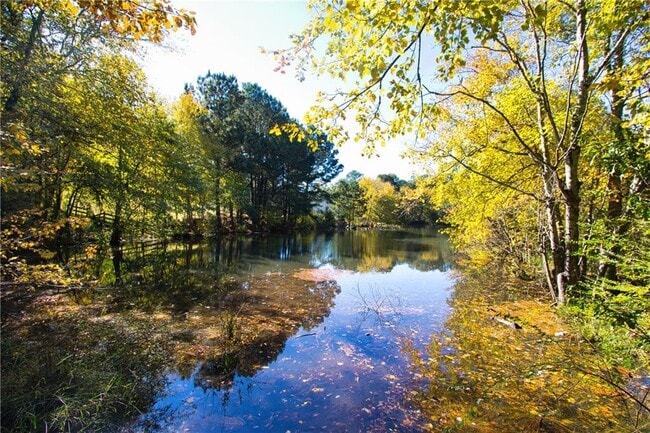 Building Photo - 413 Vista Way