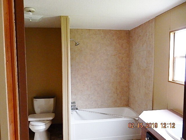 Building Photo - Mobile Home For Rent