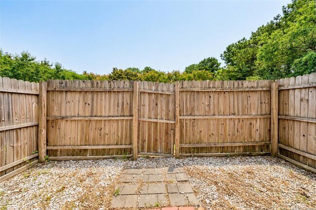 Building Photo - 107 Cardinal Acres Dr
