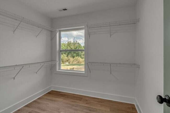 Building Photo - Secluded Remodeled Madison House