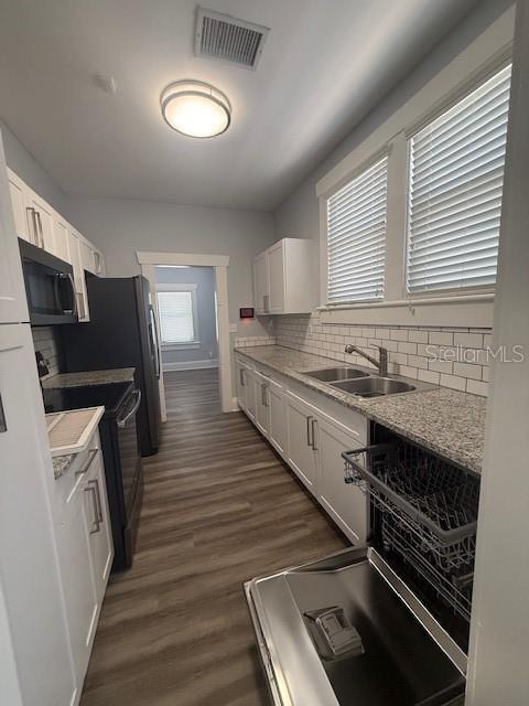 Building Photo - 208 N Tampania Ave