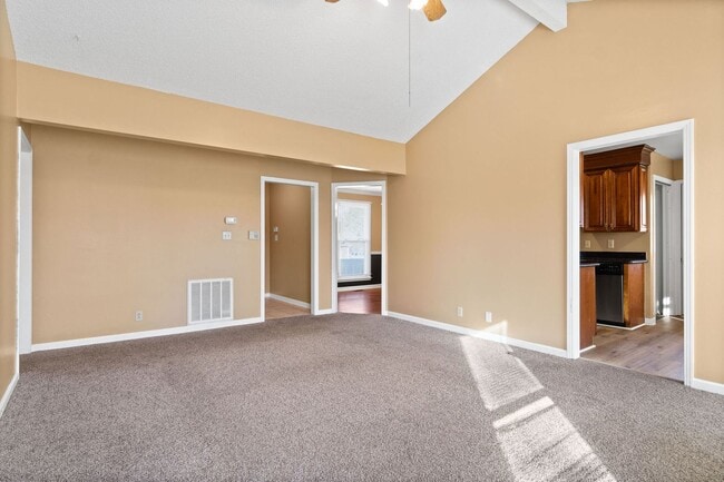 Building Photo - Quiet home near Fort Campbell- Waiting for you to call home