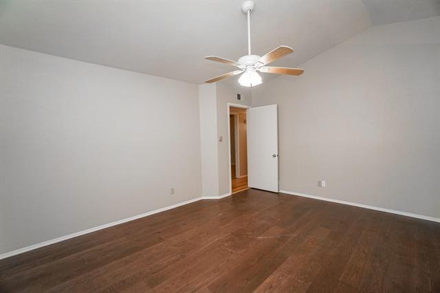 Building Photo - 548 Guadalupe Dr