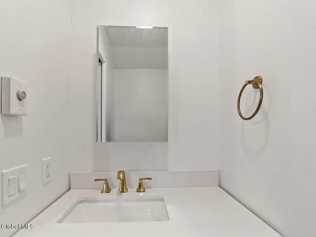 Building Photo - 19 Harvest Way